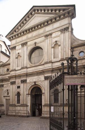 Santa Maria presso San Satiro Milano - Facciata ingresso su via Torino