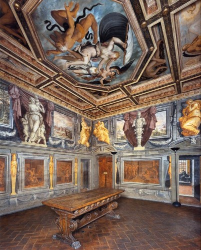 Casa del Vasari, Arezzo, Italia, Sala del trionfo delle virtù, 1548