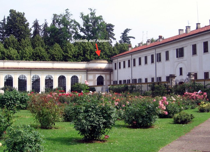 Villa_Reale_di_Monza_-_rose_garden_in_Italy